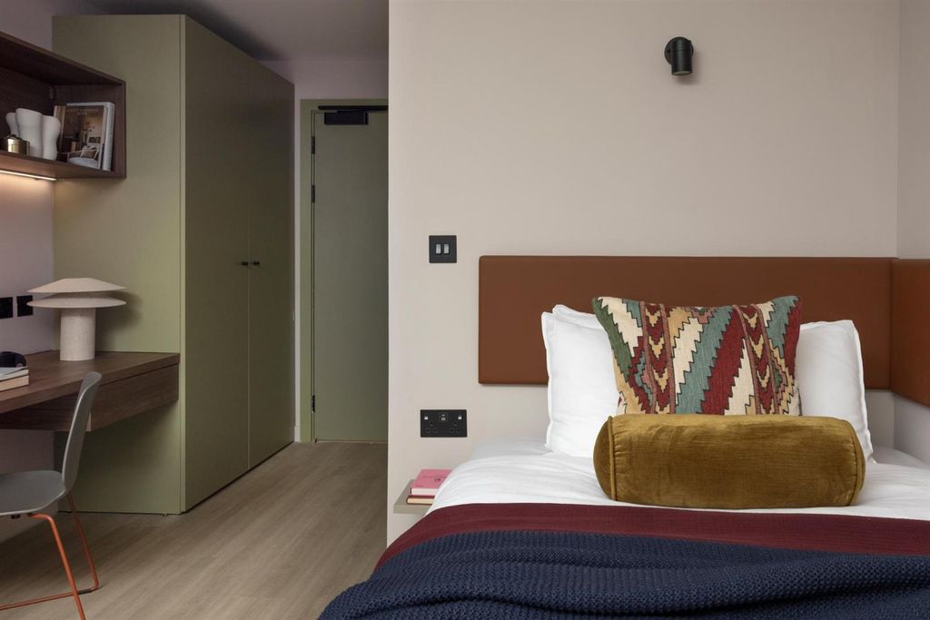 Property photo 1 of 38 9198682.Jpg