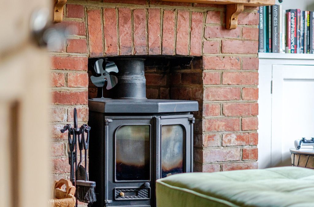 Property photo 3 of 28 1402004-12-696F5B...