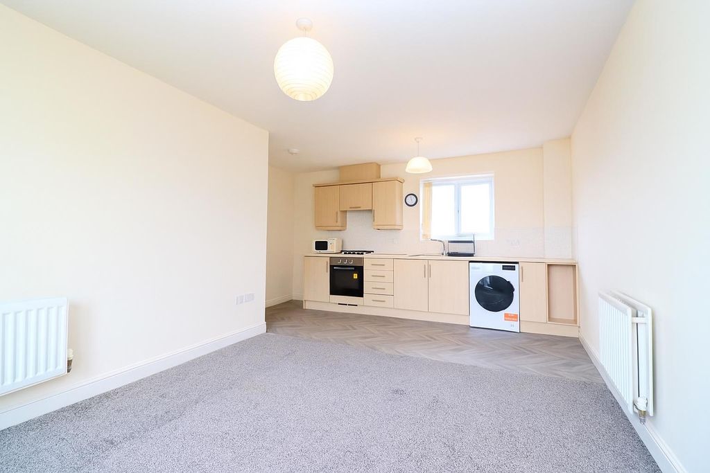 Property photo 2 of 6