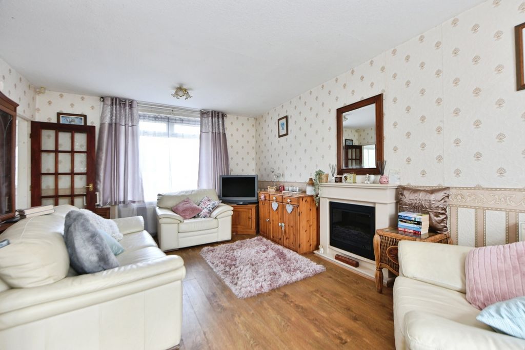 Property photo 2 of 16 Pbox-Img.Jpg