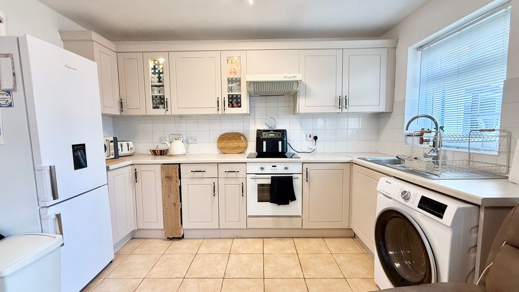 Property photo 3 of 9 Open Plan Living Accommodation