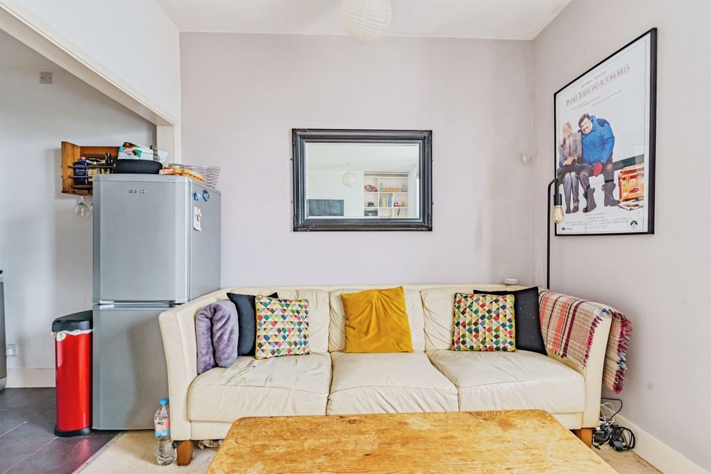 Property photo 3 of 13