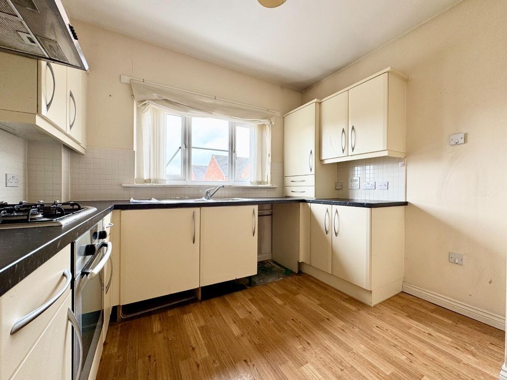 2 bed flat for saleRockingham Court, Middlesbrough TS5 photo 5