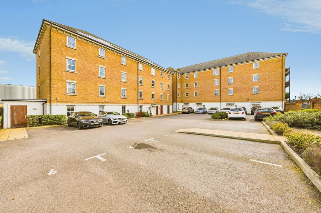 Property photo 1 of 18 Pbox-Img.Jpg