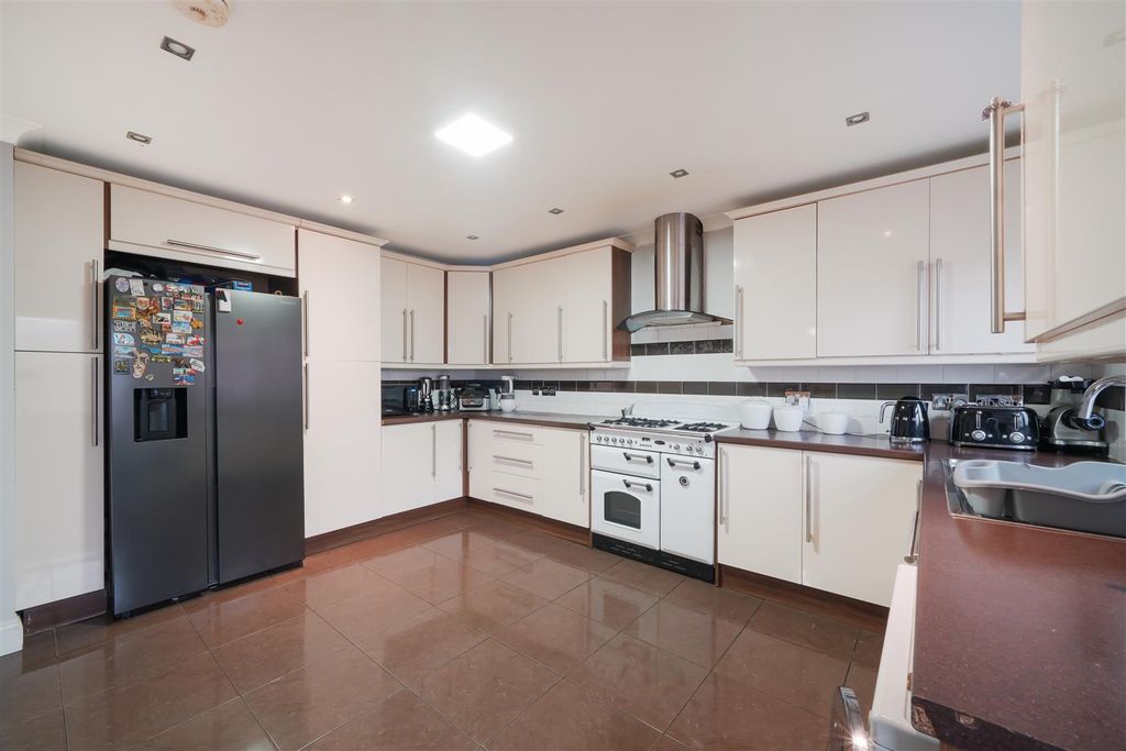 Property photo 2 of 13 Kitchen