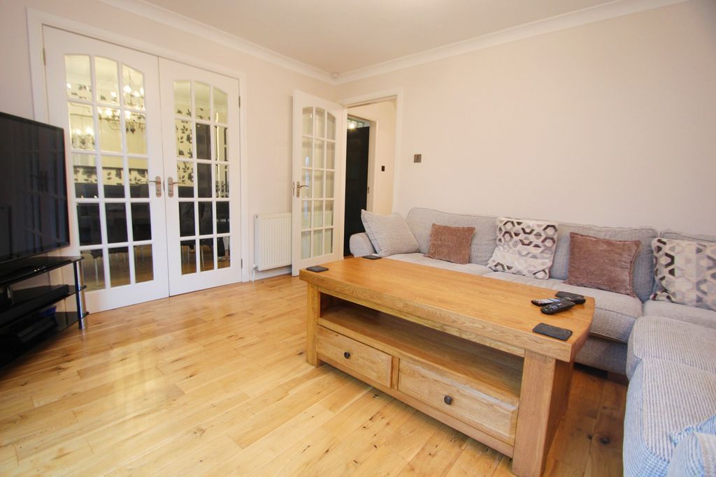 Property photo 3 of 21
