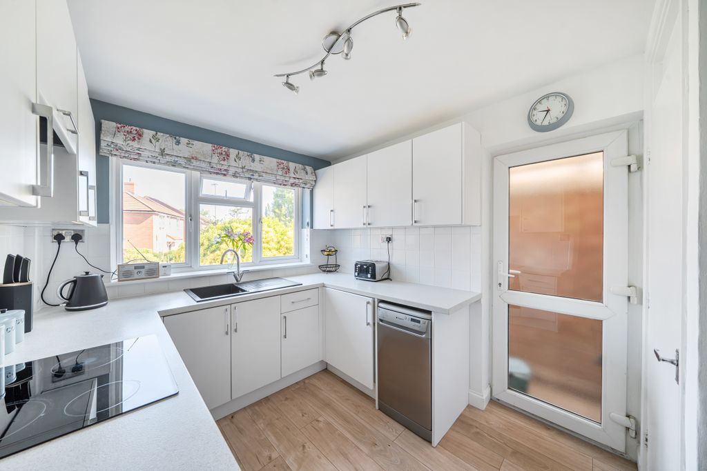 Property photo 3 of 15 1492780-21-6A58Afc6Abbe3