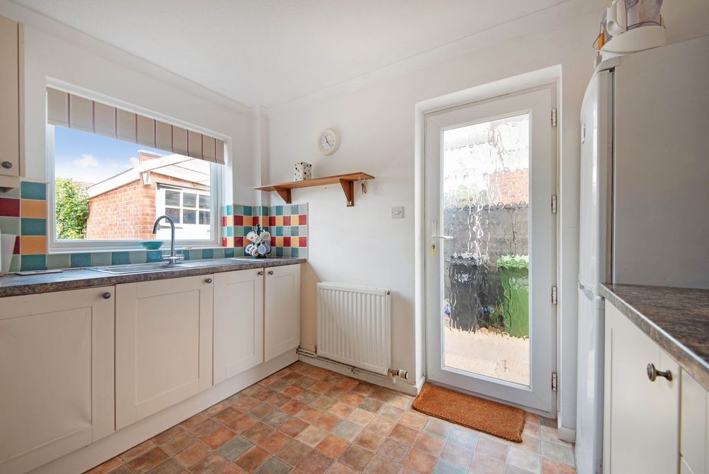 Property photo 2 of 18