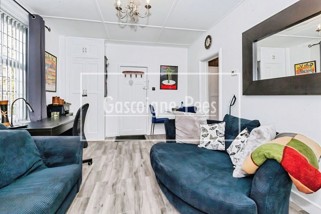 Property photo 3 of 8