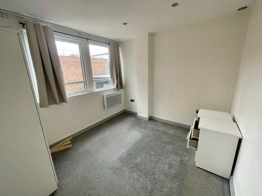 Property photo 3 of 5 Bedroom 1