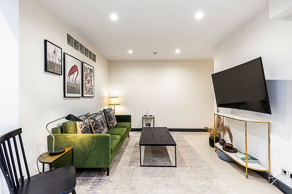 Property photo 1 of 29