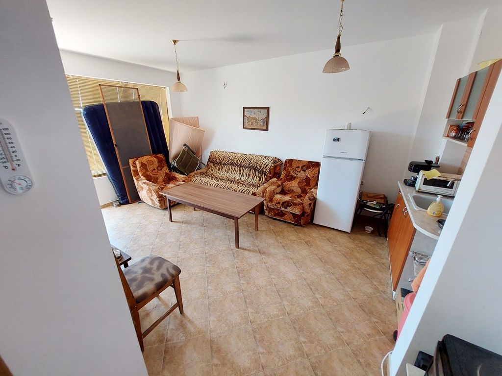 Property photo 3 of 21