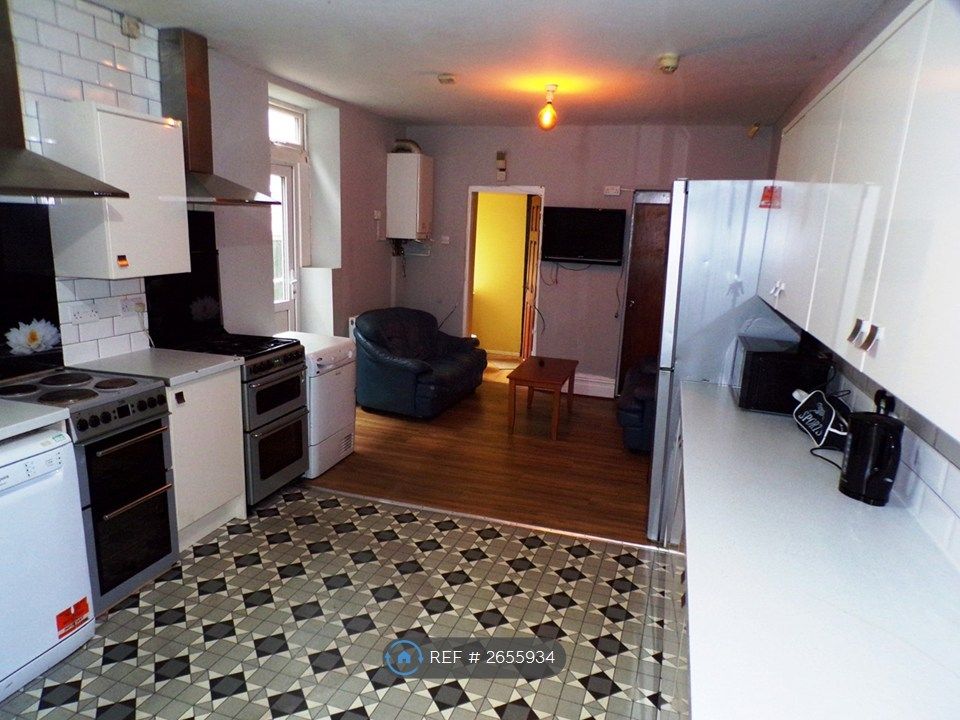 Property photo 1 of 21