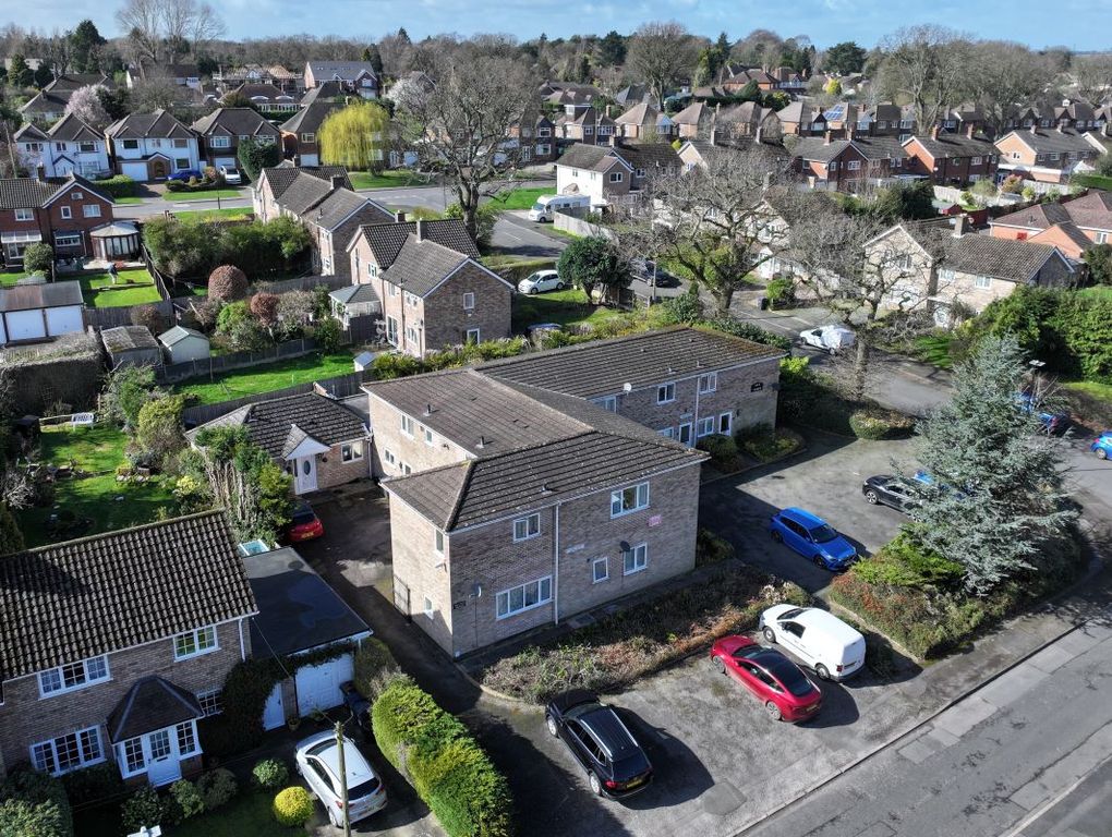 Property photo 3 of 108