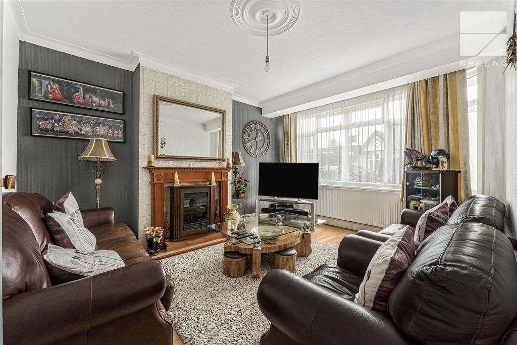 Property photo 3 of 30 32_71789_Watermarked.Jpg