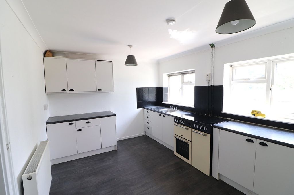 Property photo 3 of 13 Picture No. 36