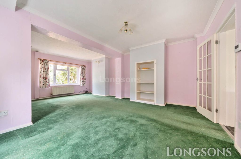 Property photo 2 of 17