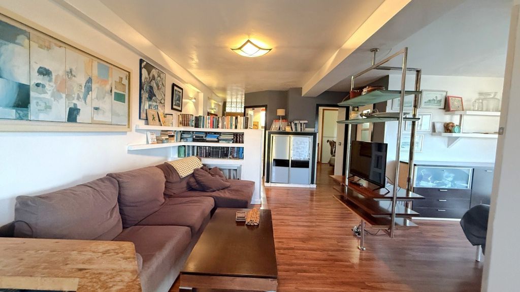 Property photo 3 of 41