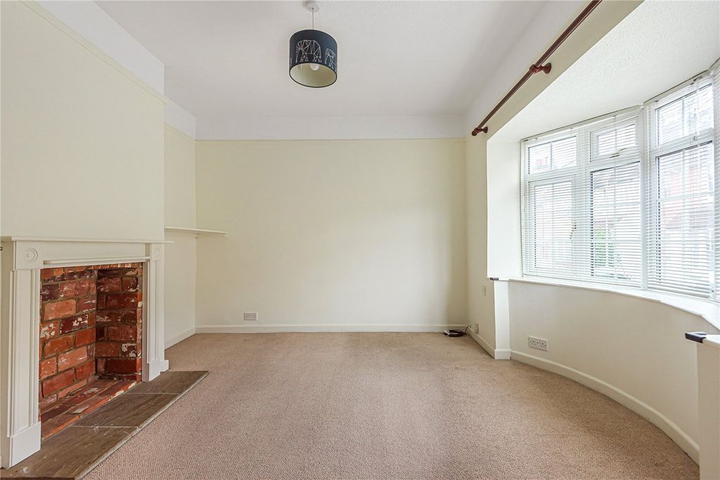 Property photo 2 of 15 Photo 02