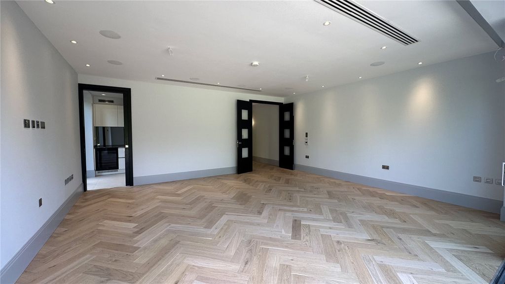 Property photo 2 of 24 Picture No. 48