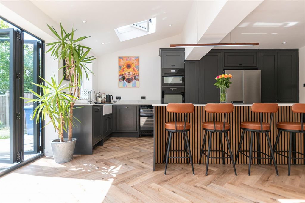 Property photo 3 of 40 Dining Area / Kitchen