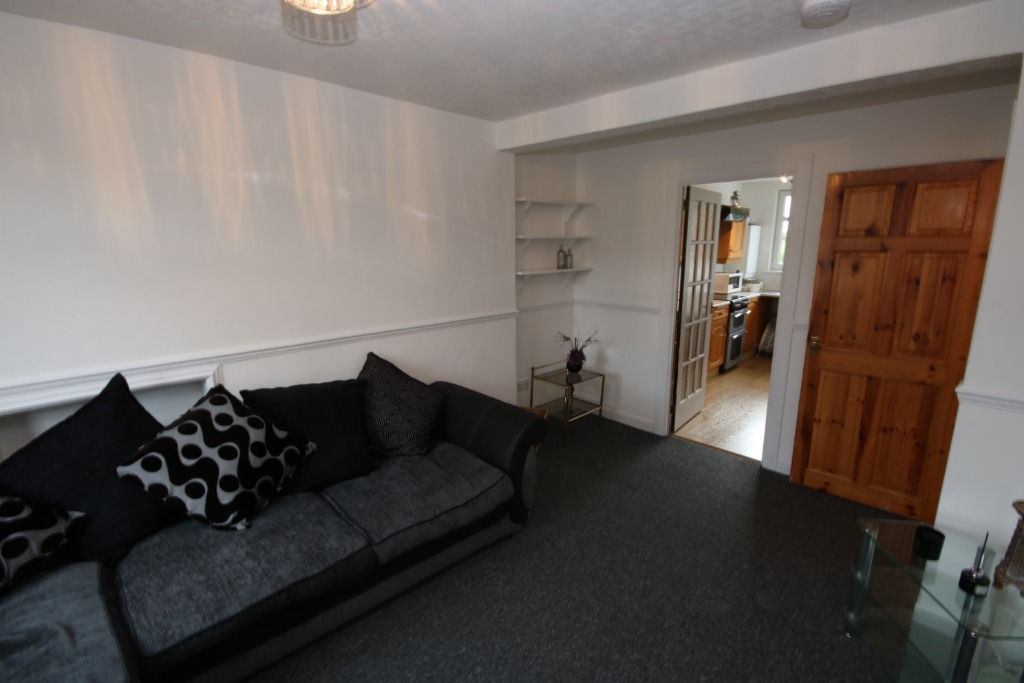 Property photo 2 of 6