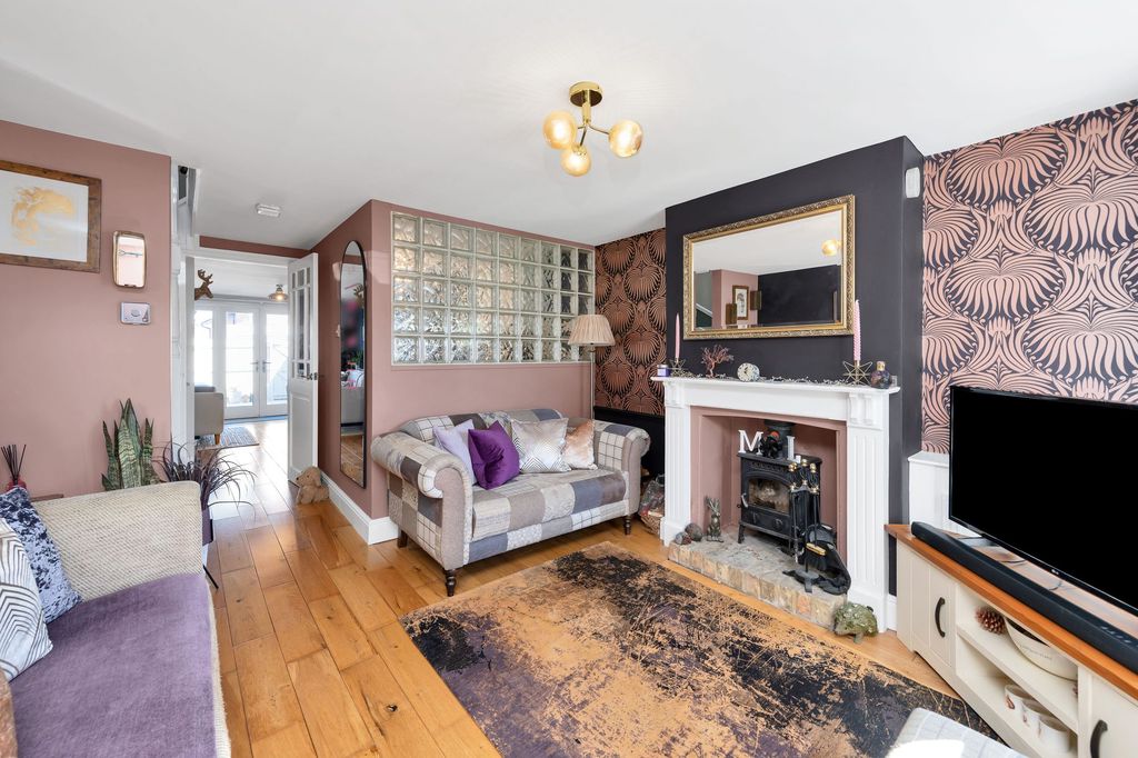 Property photo 3 of 16