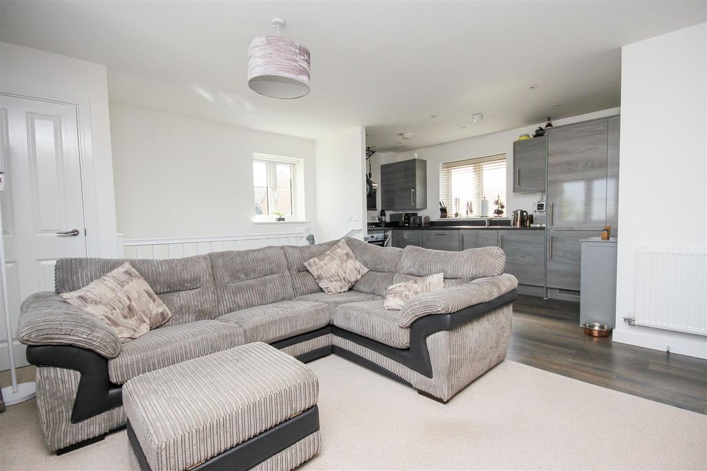 Property photo 2 of 12 Img_4200.Jpg