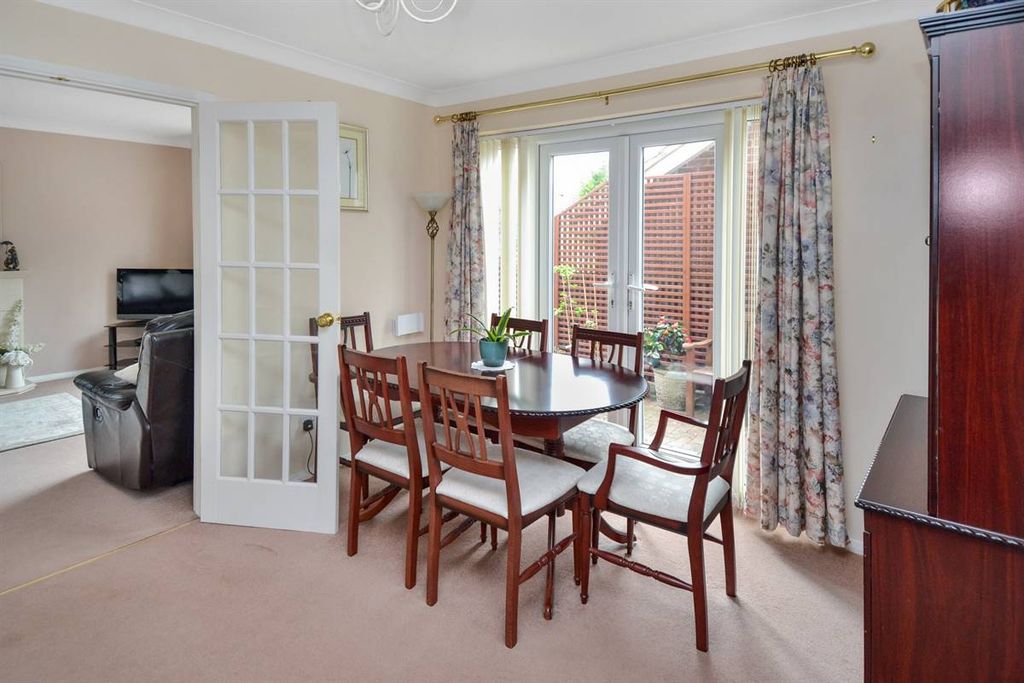 Property photo 2 of 23