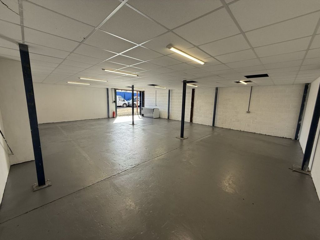 Property photo 1 of 4