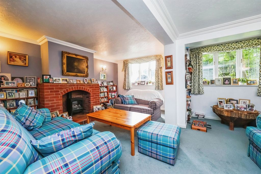 Property photo 3 of 18