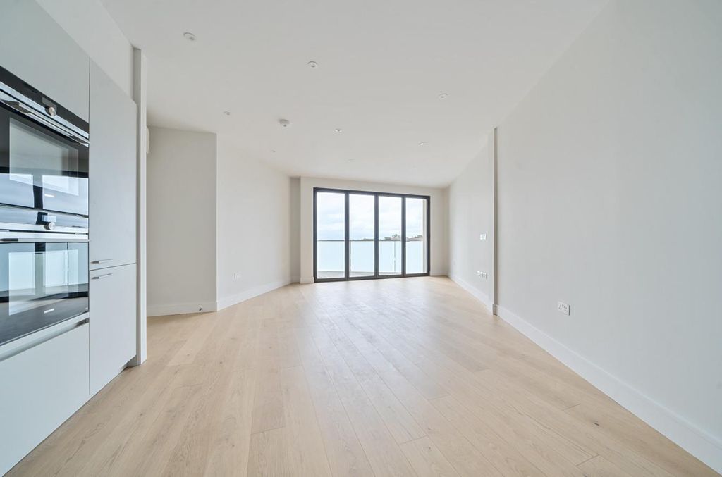 Property photo 3 of 11 Davidson Frost-Wellings, Dfw, Finchley Road, Londo