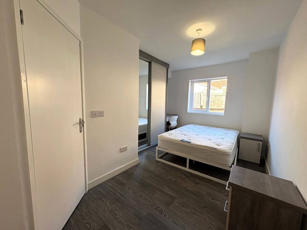 Property photo 1 of 6 Room 5, 6 Humphrey Street