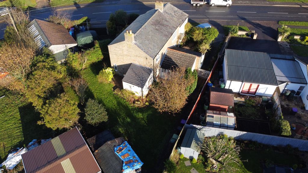 Property photo 3 of 14