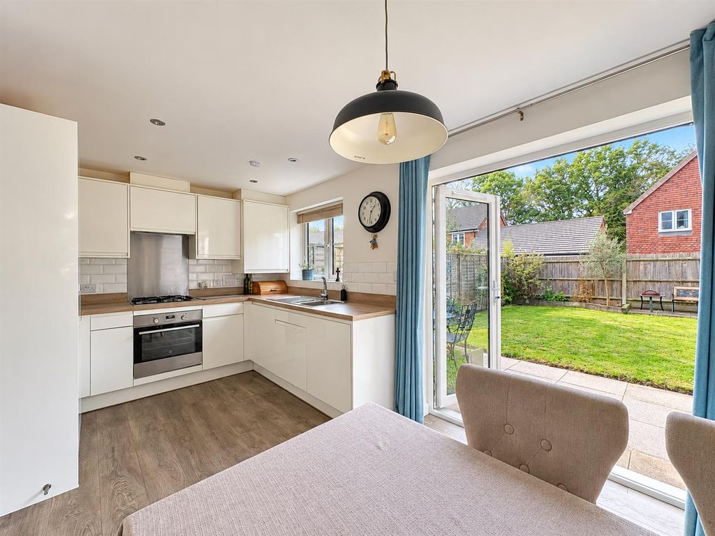 Property photo 3 of 16 Kitchen..Png