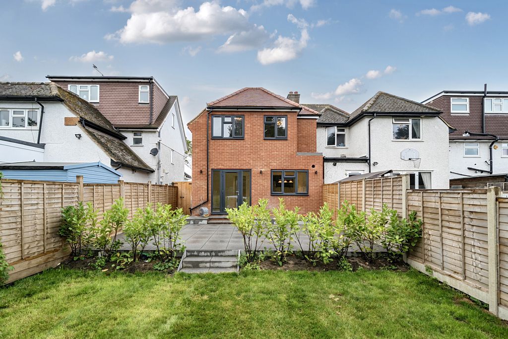 Property photo 2 of 20 1347178-11-68B72E...