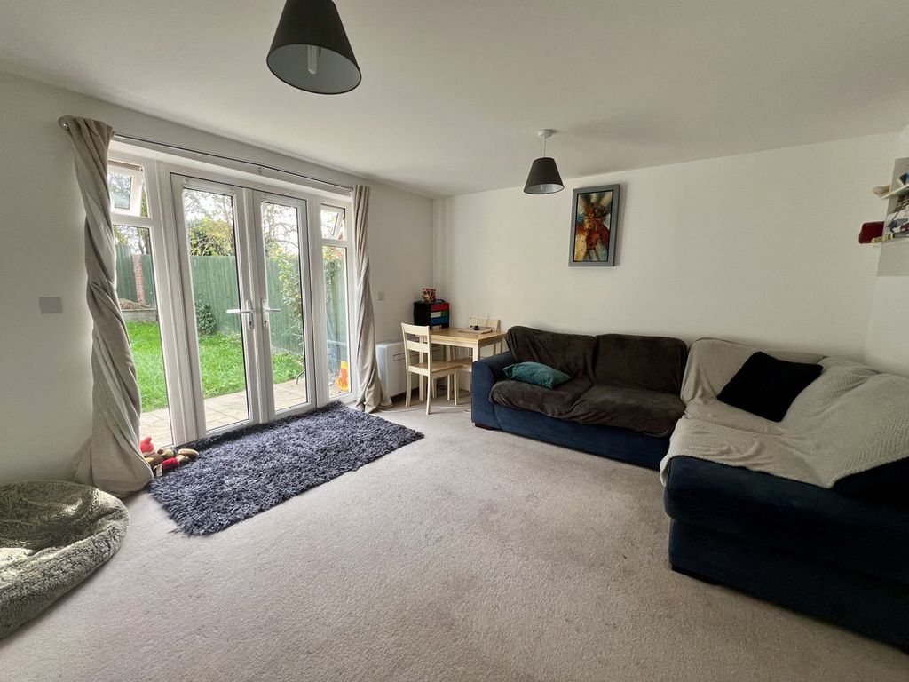 Property photo 3 of 11