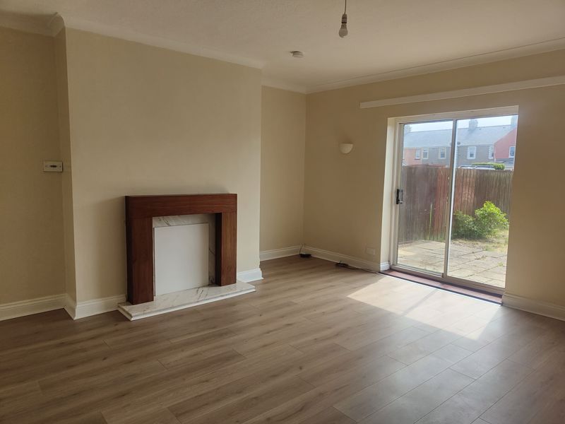 Property photo 2 of 9 Photo 4