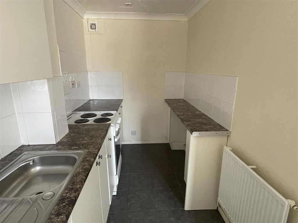 Property photo 3 of 8 Img_0454.Jpg
