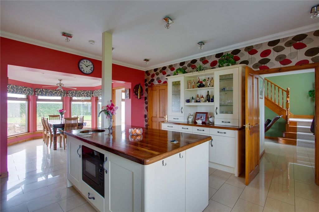 Property photo 2 of 21 Kitchen