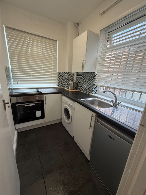 Property photo 3 of 4