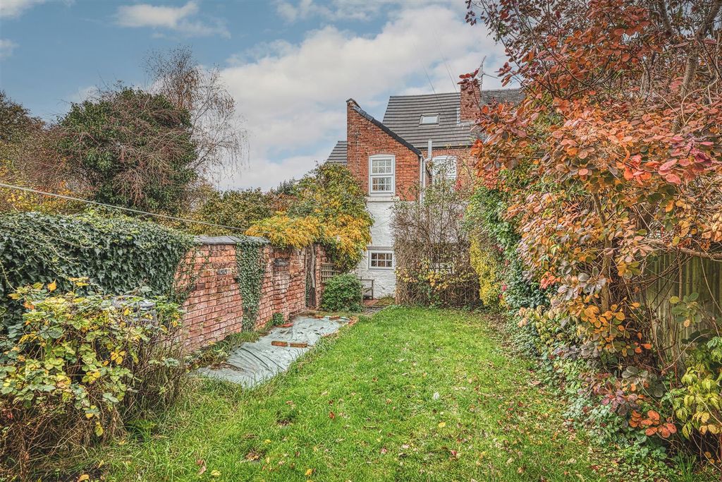 Property photo 2 of 32