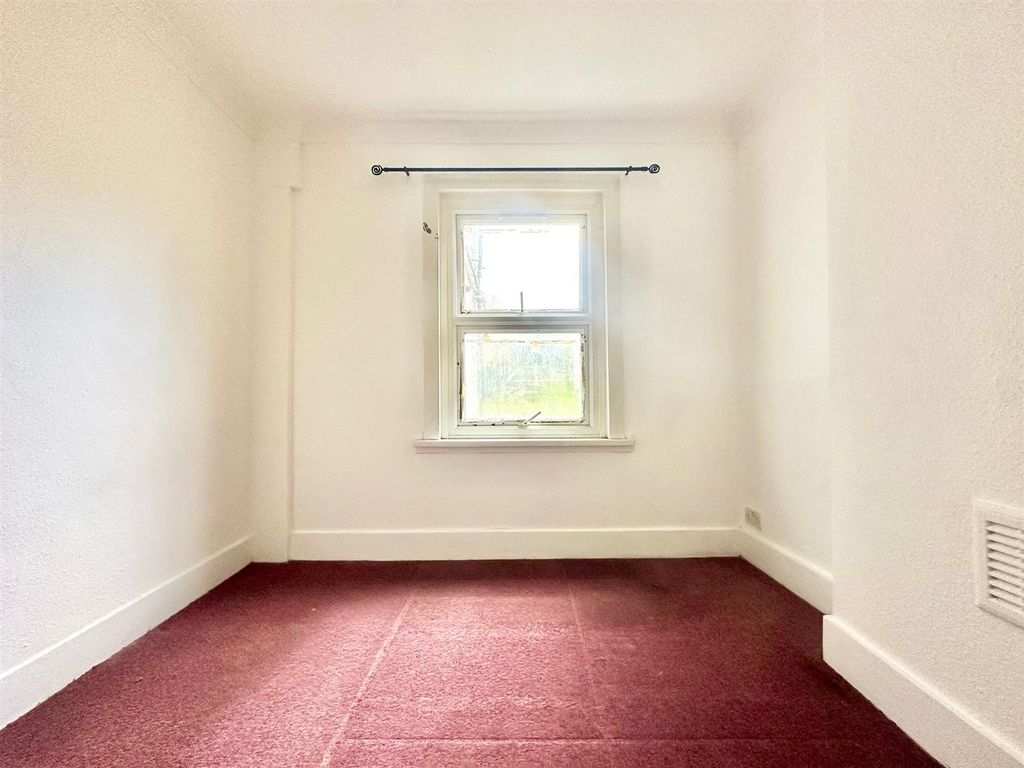 Property photo 1 of 3 Room 2.Jpeg