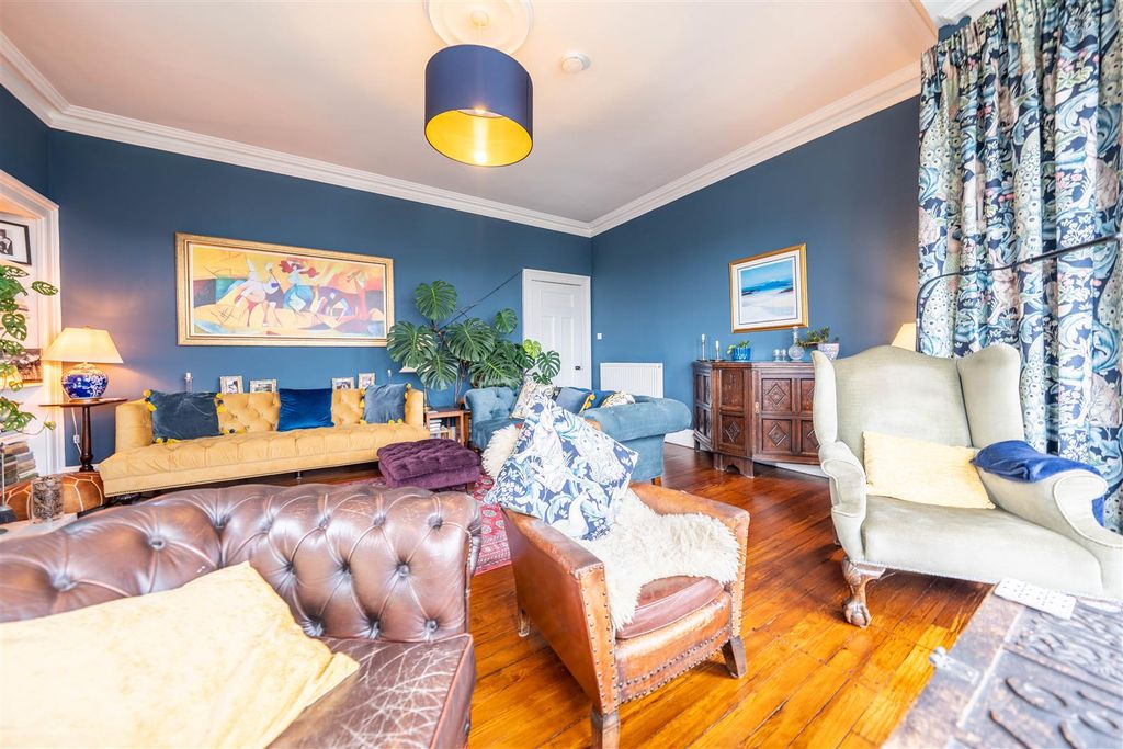 Additional image 6 of 4 bed flat for saleGlasgow Road, Perth PH2
