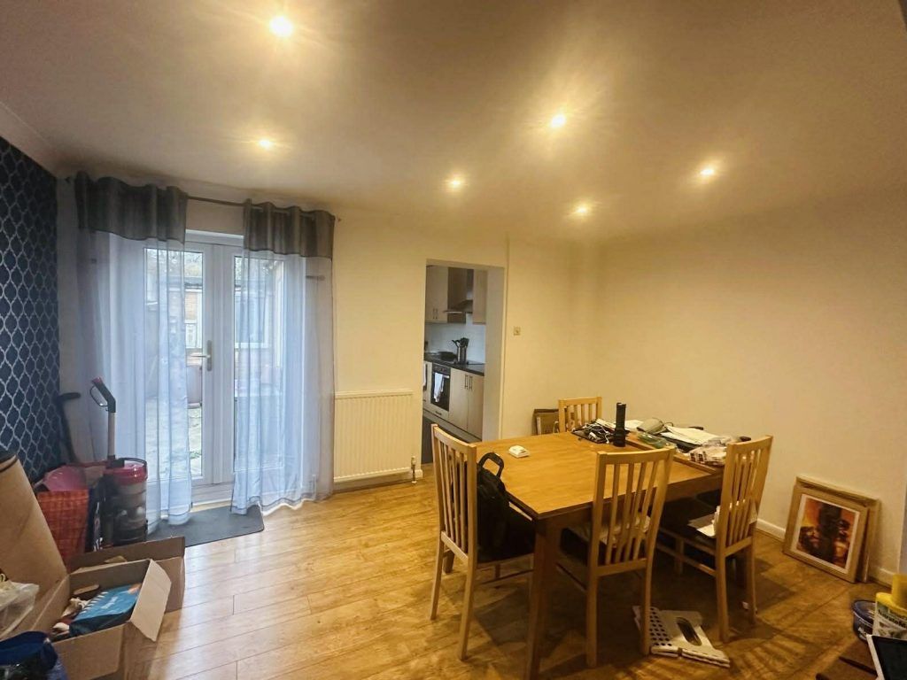 Property photo 3 of 8