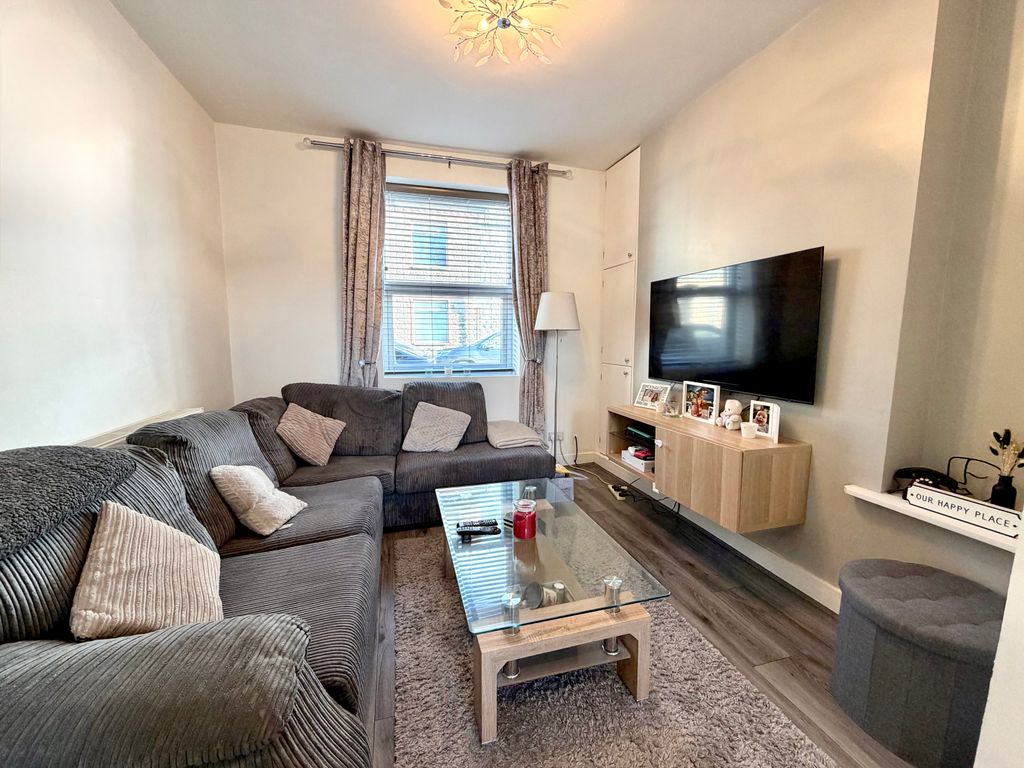 Property photo 3 of 14 Img_0698