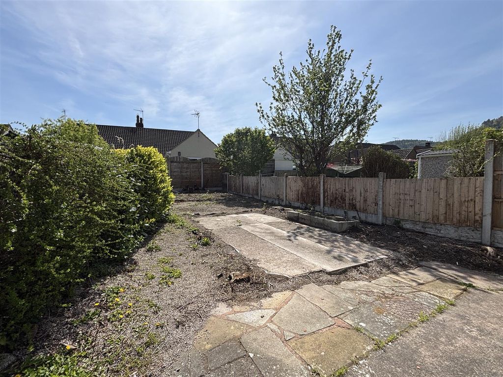 Property photo 2 of 17 Garden.Jpg
