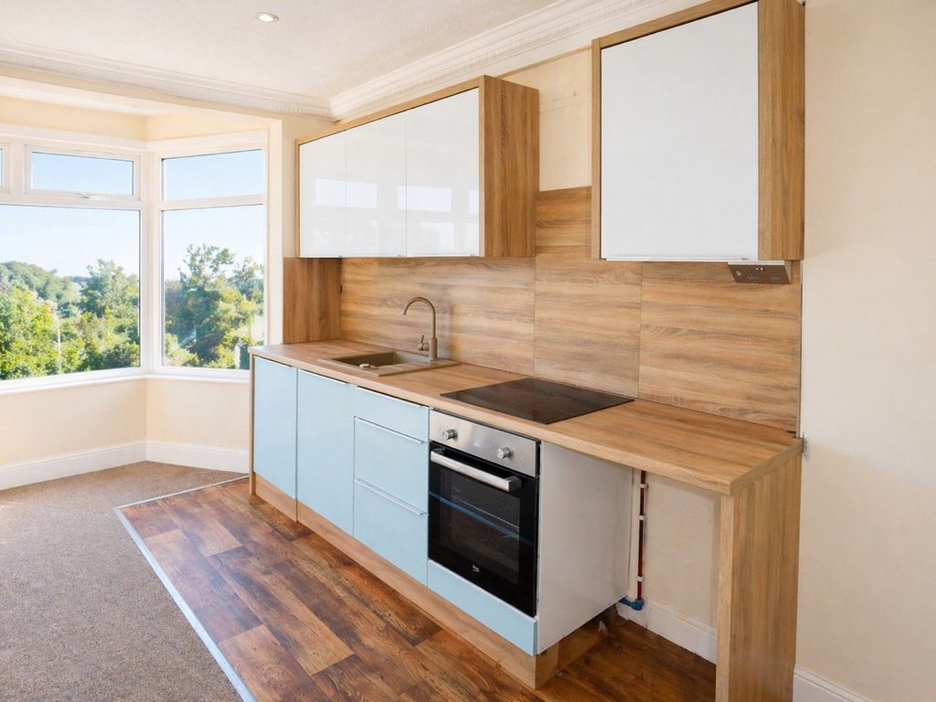 Property photo 3 of 6