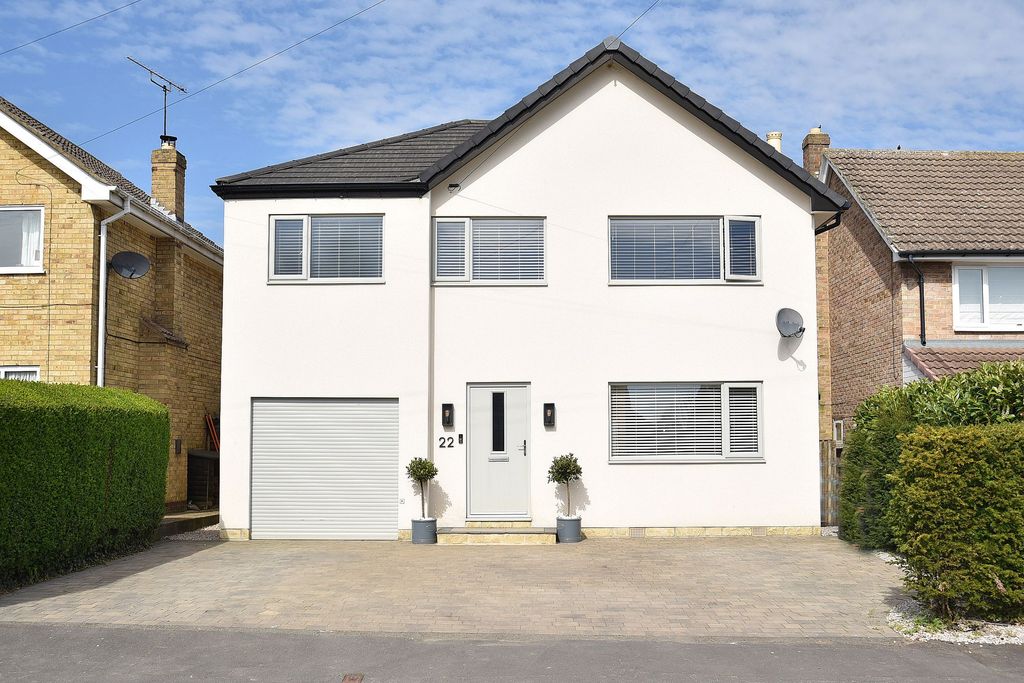 Property photo 1 of 27
