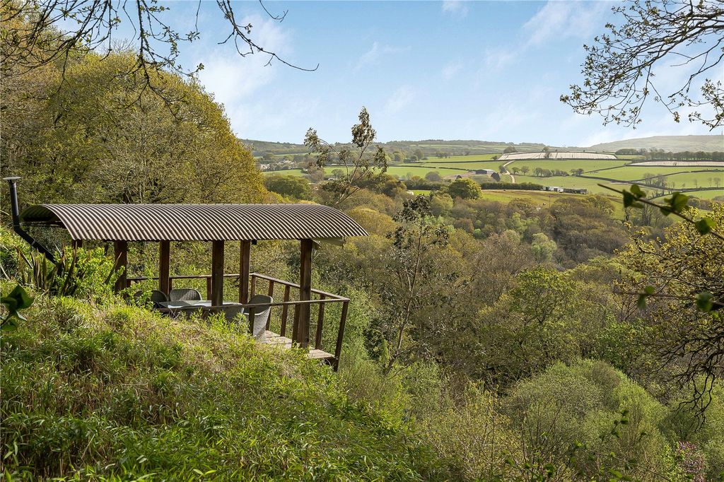 Property photo 3 of 39 Lookout And View